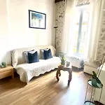 דירה Old Antibes, One Bed App, In Front Of The Port! אנטיב