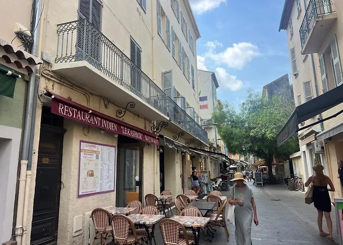 Old Antibes, One Bed App, In Front Of The Port! Daire *